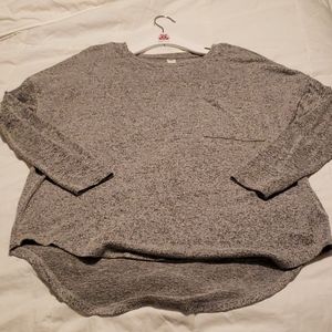 Soft long-sleeved pocket tee